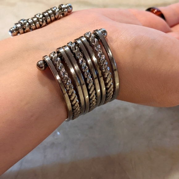 Stacked Silver Tone Cuff Bracelet Multi-Row Bangles - Picture 5 of 8